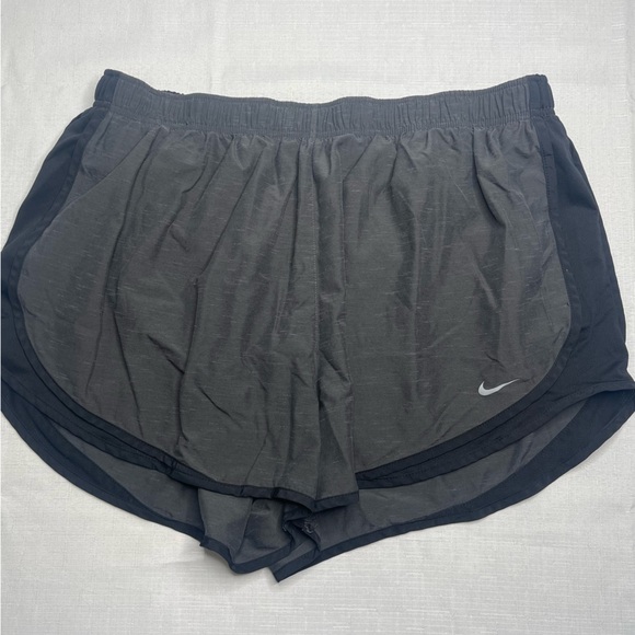 Women’s charcoal gray black lined running‎ shorts xxl 2xl - Picture 1 of 5